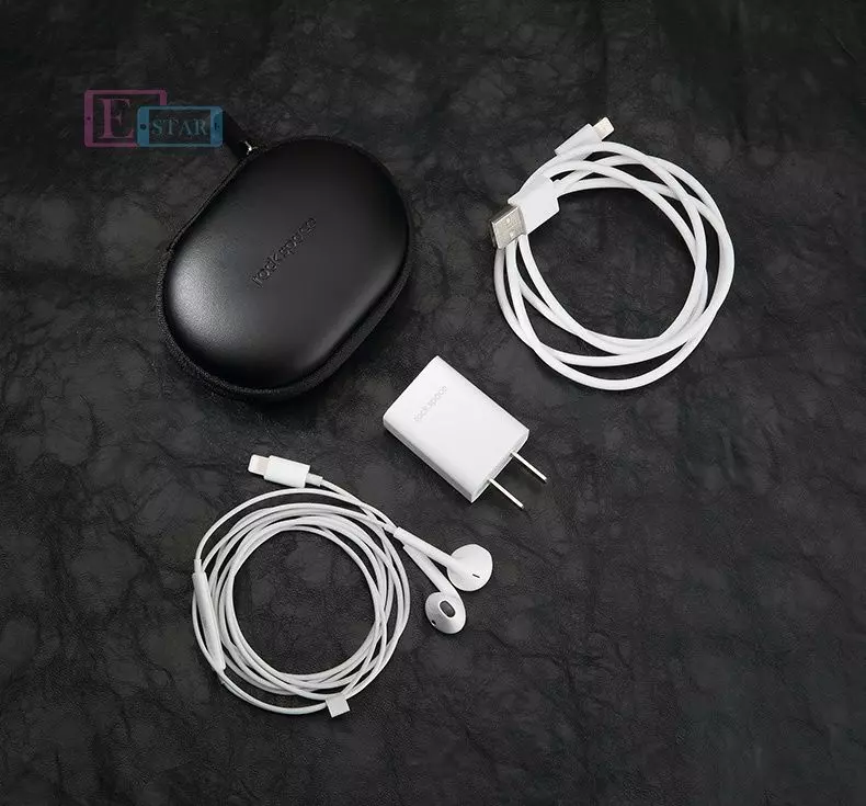 Универсальный чехол Rock Space Headphone Carrying Case для наушников Black (Черный) RAU0586