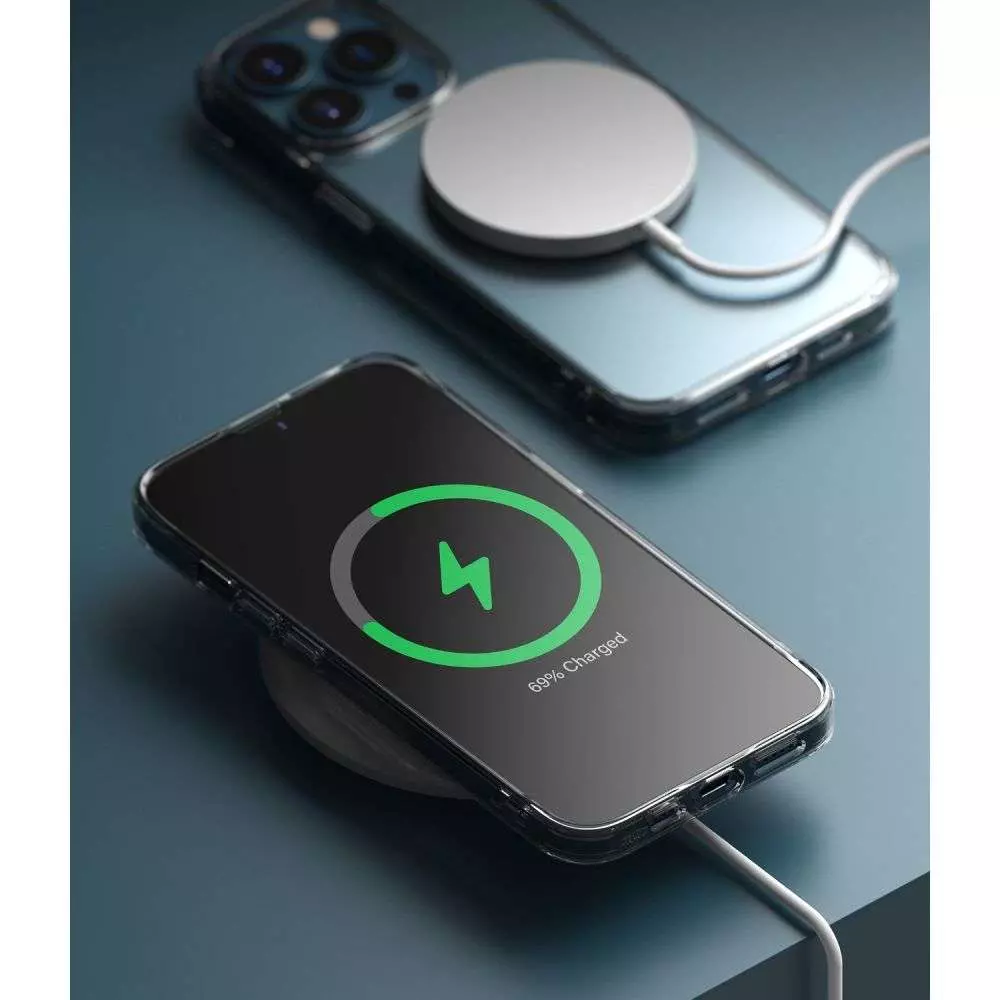 Противоударный чехол бампер Ringke Fusion для iPhone 14 Pro Smoke (Дымчастый)