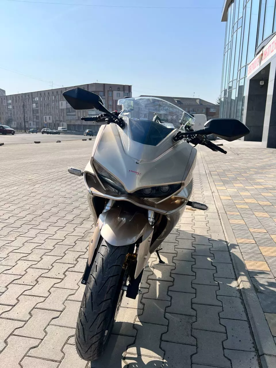Электромотоцикл Anomaly Energy Panigal V2 10000W Li-ion NMC батарея 72V 100Ah (Turan gold/Бежевый) Электромотоцикл Anomaly Energy Panigal V2 10000W Li-ion NMC батарея 72V 100Ah (Turan gold/Бежевый)